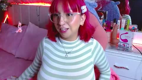 Snapshot of littlerouse_ chatting on October 3, 5:45 am Ruby Rouse online show from October 3, 5:45 am
