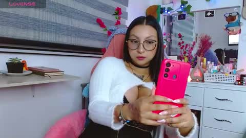 Snapshot of littlerouse_ chatting on December 13, 2:10 am Ruby Rouse online show from December 13, 2:10 am