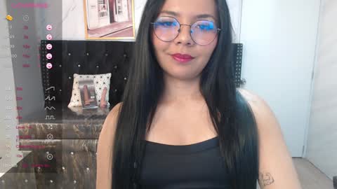 Snapshot of liz25_b chatting on January 11, 3:13 am Liz online show from January 11, 3:13 am