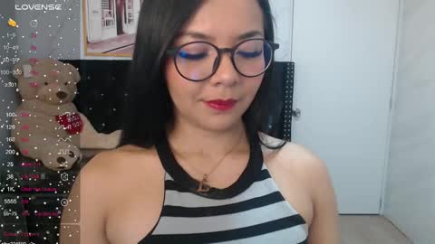 Snapshot of liz25_b chatting on March 11, 3:25 am Liz online show from March 11, 3:25 am