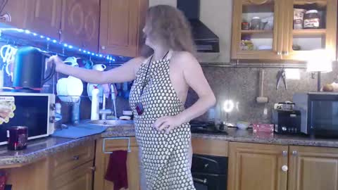 Snapshot of lizacakes chatting on January 21, 11:13 am LizaCakes online show from January 21, 11:13 am