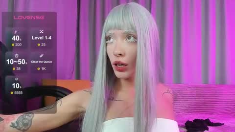 Snapshot of lizalure chatting on October 4, 7:18 pm LizaLure online show from October 4, 7:18 pm
