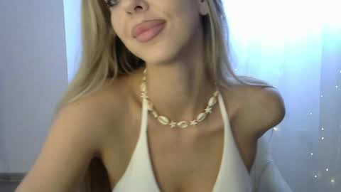 LizaSweetyy online show from May 14, 4:13 pm