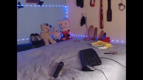 lizeth_avila online show from April 30, 11:41 pm
