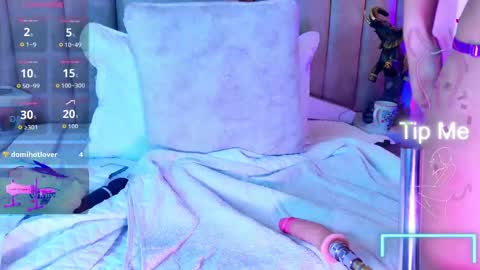 Liz online show from November 24, 8:11 pm