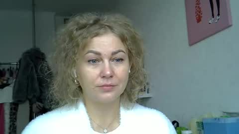 lizy_frau online show from November 17, 8:59 am
