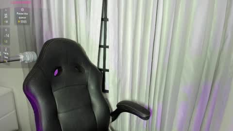 Lizz  online show from March 8, 5:25 am