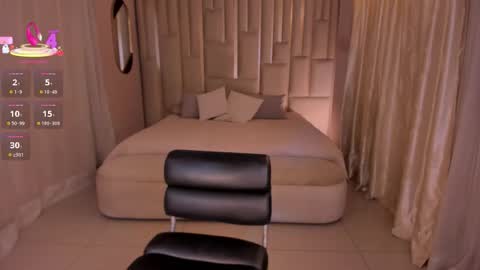 Lizz online show from September 25, 4:11 am