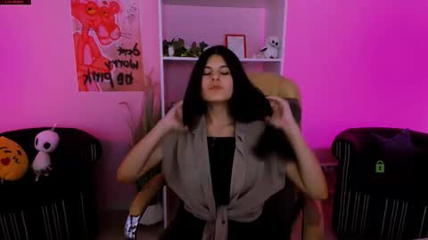 Snapshot of lizzie_boom chatting on September 18, 5:28 am lizzie_boom online show from September 18, 5:28 am