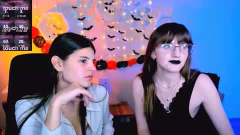 lizzie_boom online show from October 26, 8:15 pm