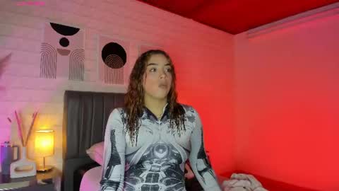  Lizzie  online show from June 16, 12:06 pm