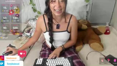 lizzy online show from July 28, 4:43 am