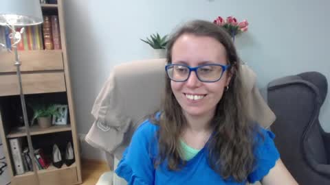 Lizzy online show from June 12, 5:15 am