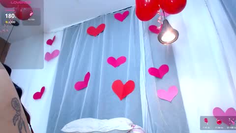 Lizzy hairy pussy online show from February 27, 7:44 am