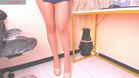 Snapshot of lizzyjones__ chatting on September 26, 5:05 am Lizzy online show from September 26, 5:05 am
