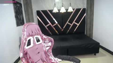 Snapshot of lizzyluk_ch chatting on December 5, 4:34 pm Lizzy SCHEDULE BROADCASTING Monday-Saturday 11am4pm Colombia online show from December 5, 4:34 pm
