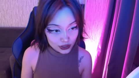 lola online show from December 11, 3:26 pm