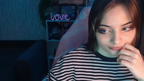 lola online show from January 22, 6:52 am