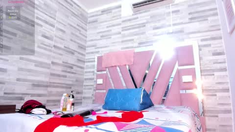 Snapshot of lola_hornei chatting on February 14, 11:10 am Lola online show from February 14, 11:10 am