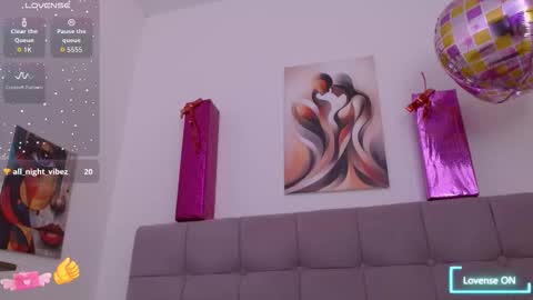 Snapshot of lola_wish chatting on September 24, 5:28 am lola_wish online show from September 24, 5:28 am
