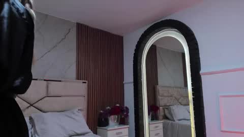 Lola Angel online show from April 22, 2:52 am