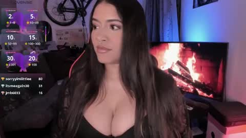 lolaasmith_21 online show from April 27, 8:39 pm