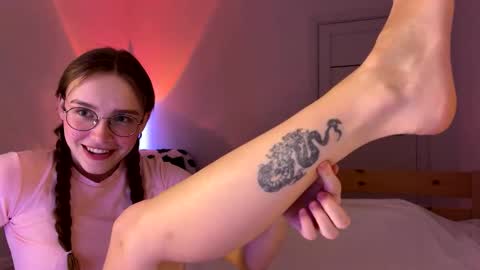 lolaatate online show from March 16, 1:52 am