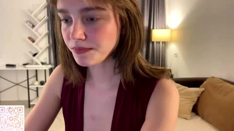 lolaatatee online show from April 29, 3:26 pm