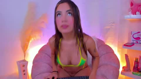 LolaCoper online show from February 22, 8:59 pm