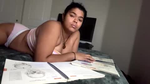 lolafoxlive online show from November 1, 4:00 pm