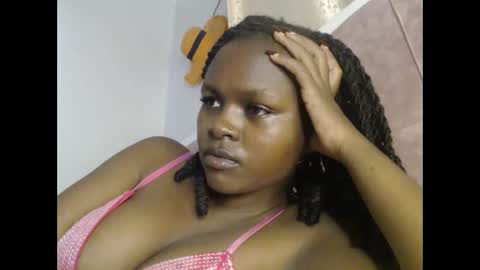 lolamia7 online show from November 20, 6:14 am