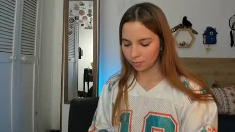 Lola doll online show from July 21, 7:25 pm