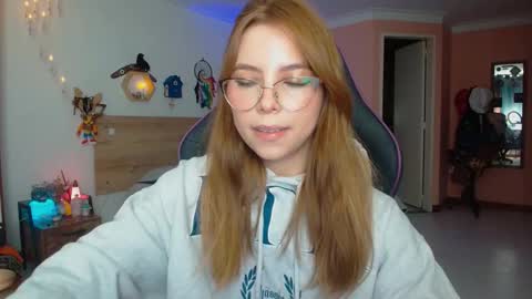 Lola doll online show from February 8, 6:11 pm