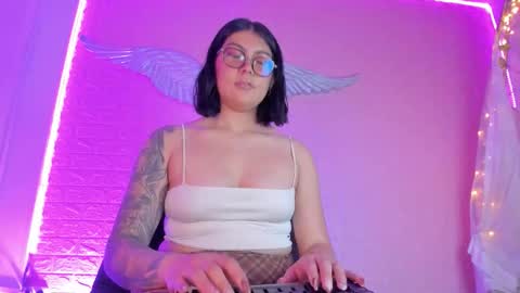 Lola online show from January 14, 12:10 pm