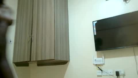 Snapshot of lolli_pop98 chatting on February 24, 11:41 am zuri online show from February 24, 11:41 am