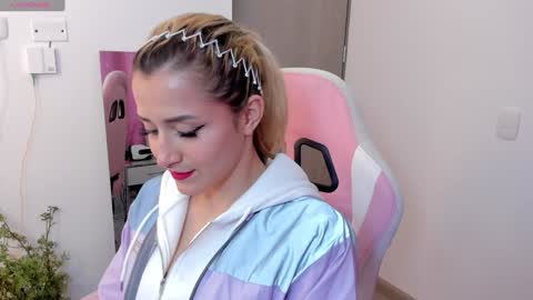 Lolly online show from January 4, 2:35 am