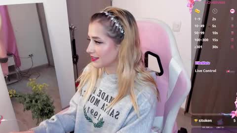 Lolly online show from February 9, 1:45 am