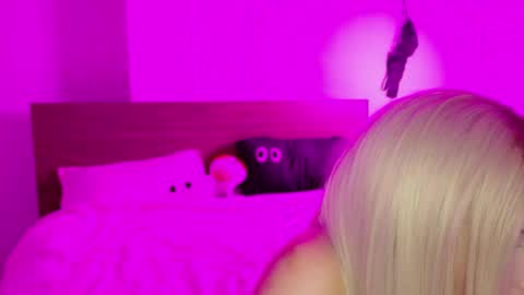 Kari online show from May 12, 2:02 pm