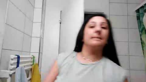 loolaunshaved online show from March 30, 9:58 pm