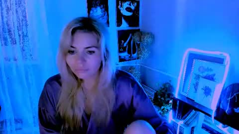 Lora online show from June 18, 2:57 am