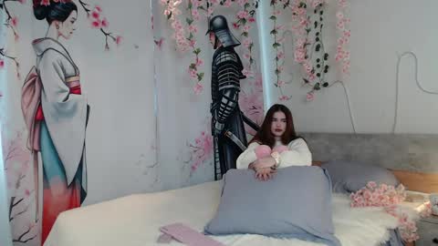 loracutee online show from May 4, 10:52 am