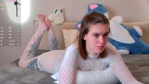 Lora online show from March 4, 2:23 pm