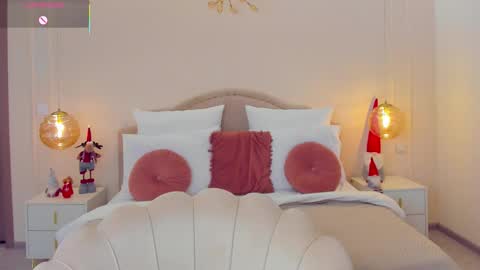 Lora online show from January 11, 5:29 pm