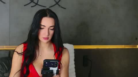 Miss online show from November 19, 6:19 pm