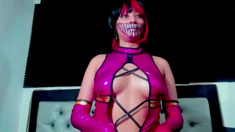 Lore Depp online show from November 1, 4:38 am