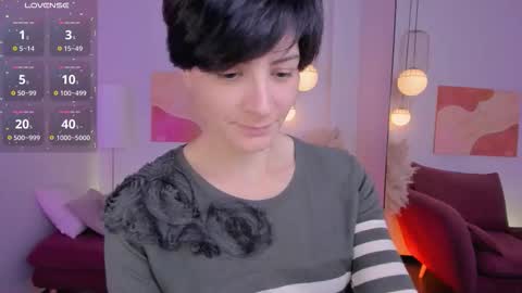 Snapshot of loren_daze chatting on October 21, 2:32 pm Loren online show from October 21, 2:32 pm