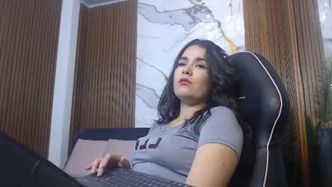 Loren online show from June 14, 1:47 am