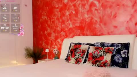 lorenafire online show from June 25, 4:23 am