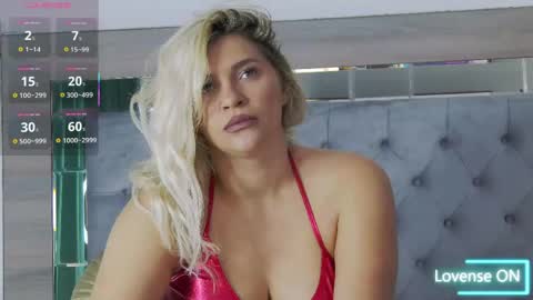 lorenaryan online show from May 3, 10:18 am
