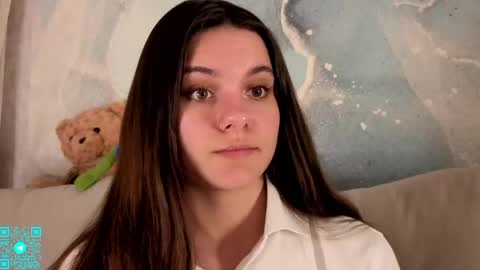 Chloe for Fan BlackHole online show from May 22, 7:45 pm